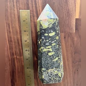 Natural Crystal Stone Serpentine Big Tower 2.24lb Point Energy Healing Green